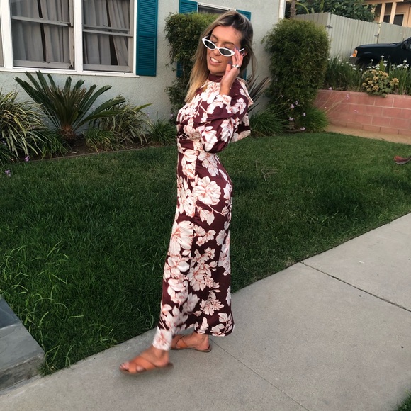 Flowerer Romper - Picture 6 of 7